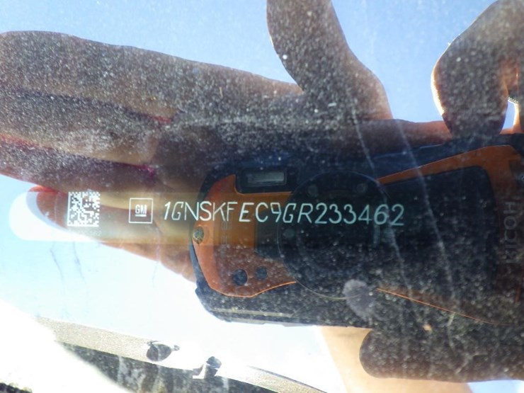 2016-chevrolet-tahoe-image-15