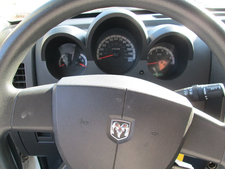 2008-dodge-nitro-image-32