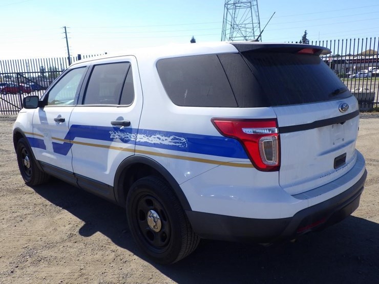 2015-ford-explorer-image-4