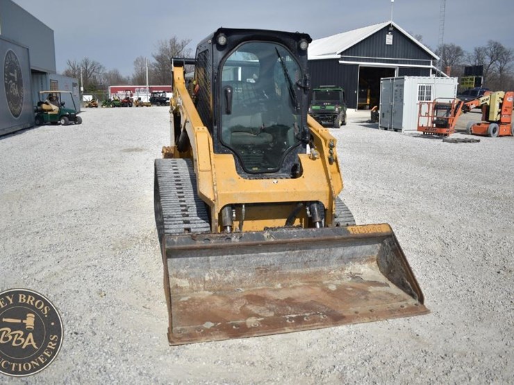 2023-caterpillar-259d3-image-13