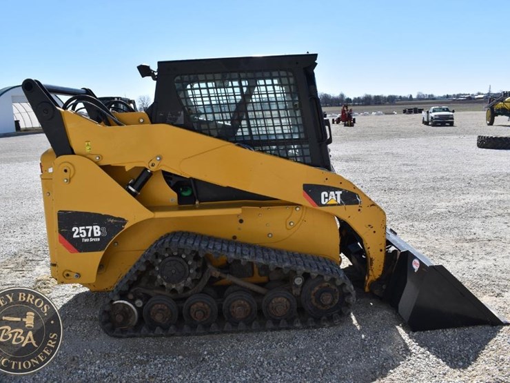 2012-caterpillar-257b3-image-5