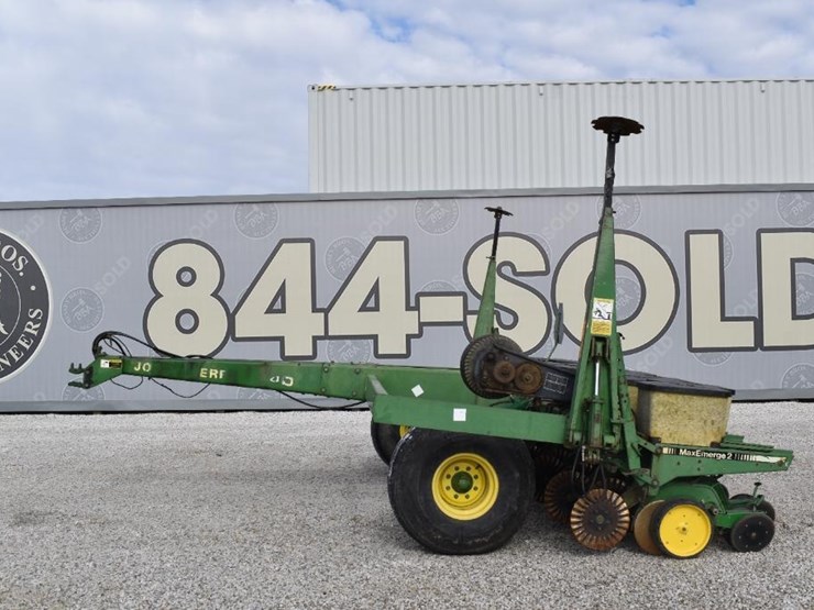 1990-john-deere-7240-image-2