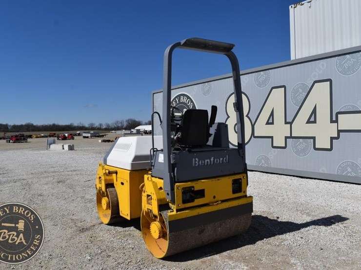 2010-benford-2010sd-image-16