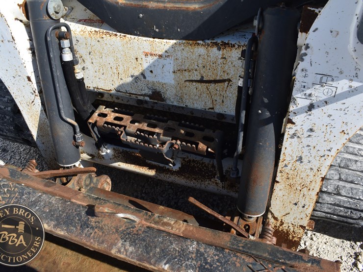 2016-bobcat-t650-image-30
