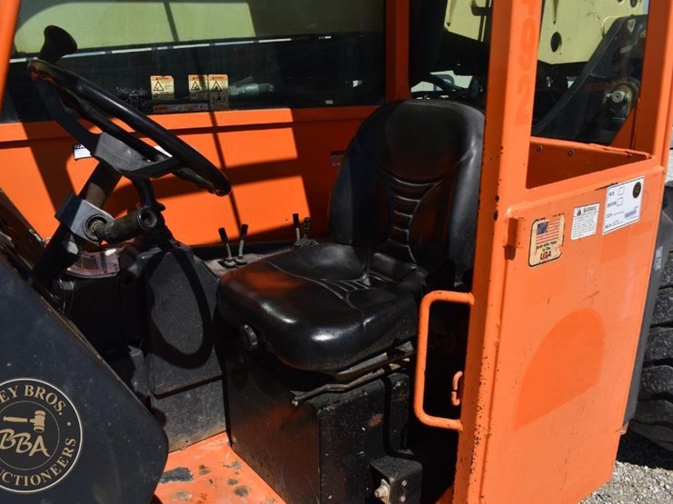 2014-jlg-g12-55a-image-48