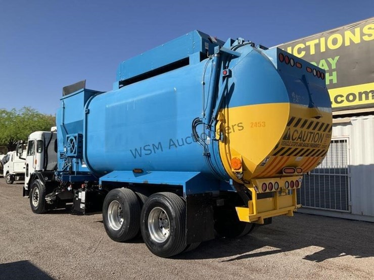 2018-peterbilt-520-image-6