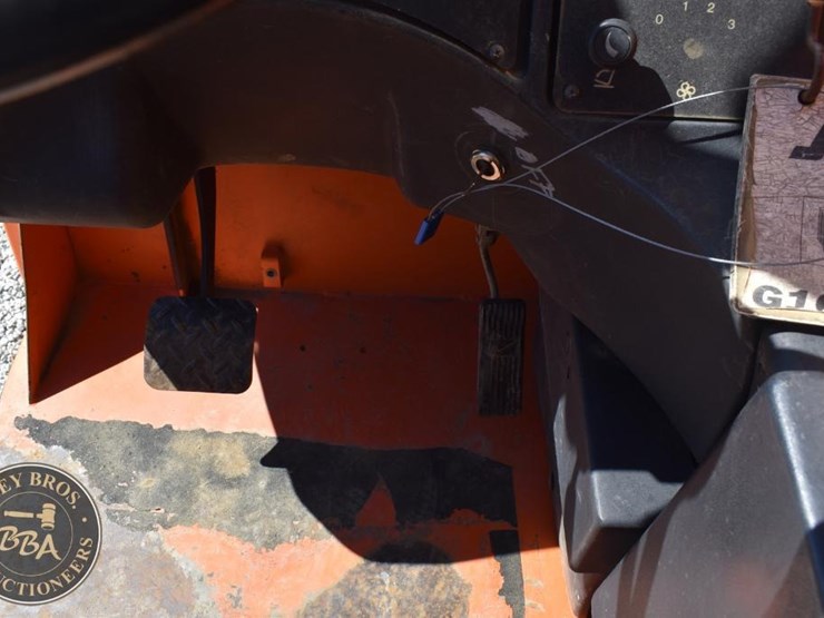 2015-jlg-g10-55a-image-59