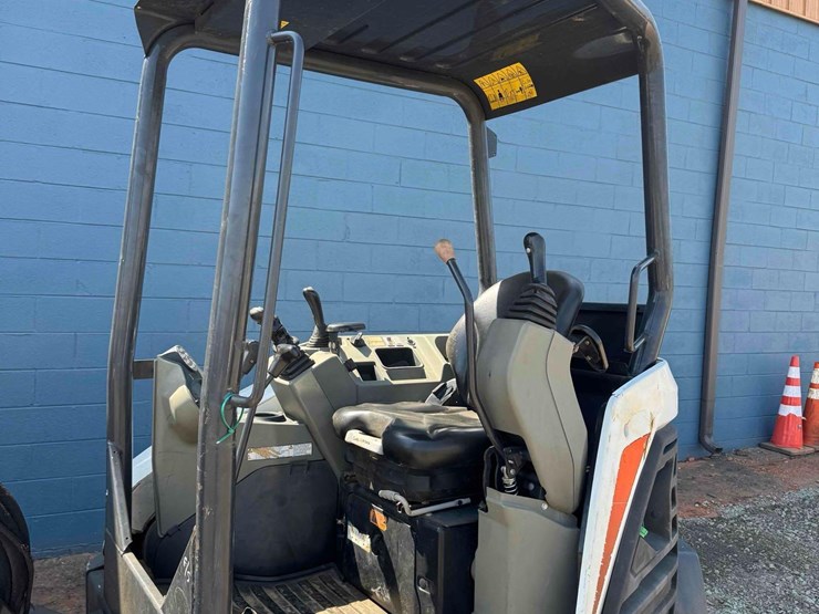 2020-bobcat-e35-image-17