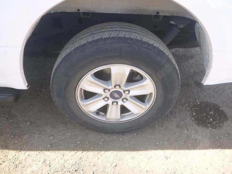 2020-ford-f150-image-17