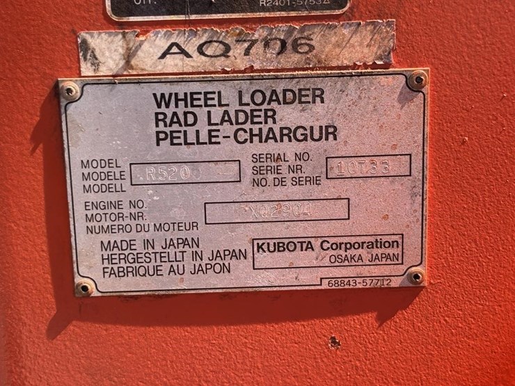 1999-kubota-r520-image-46