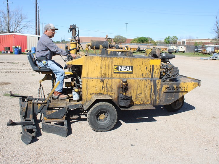 #2617-•-2008-neal-da350-sealing-machine-image-1