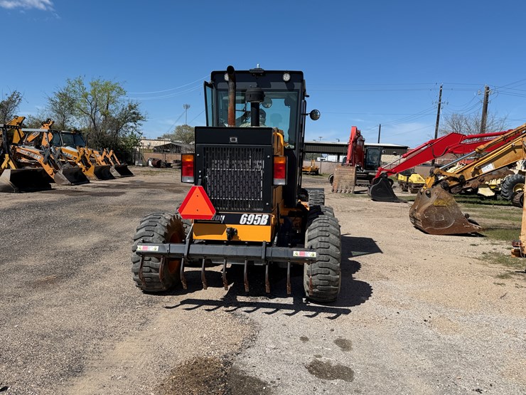 #2653-•-2020-leeboy-695b-maintainer-image-11