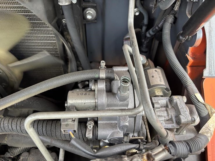 2013-toyota-8fgcu32-image-31