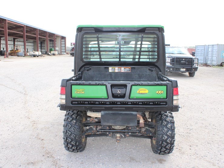 2018-john-deere-gator-image-4