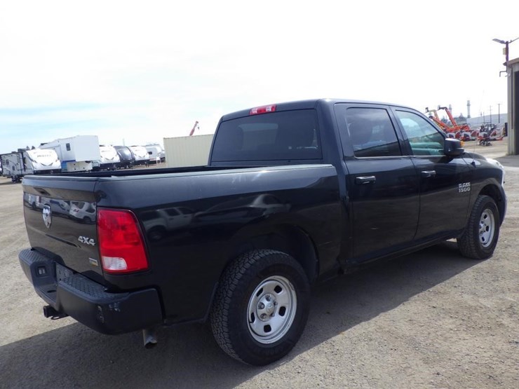 2017-dodge-1500-image-3