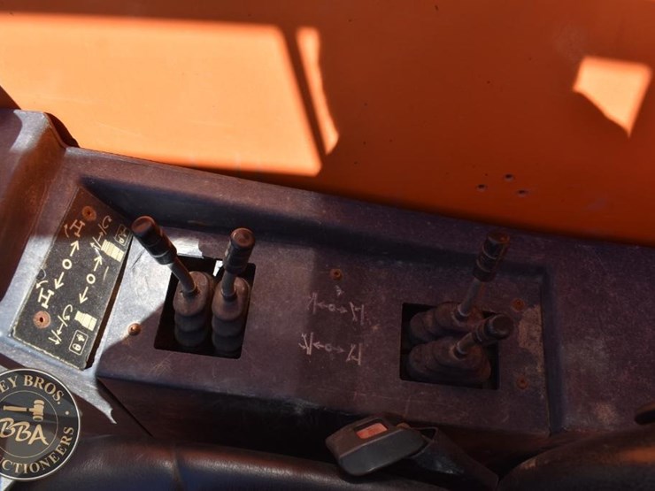 2014-jlg-g12-55a-image-52