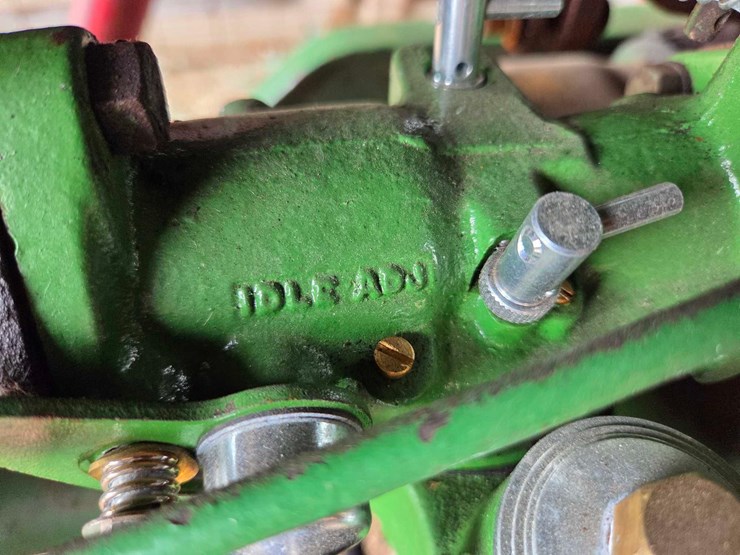 john-deere-b-image-6