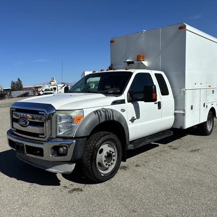 2011 FORD F550
