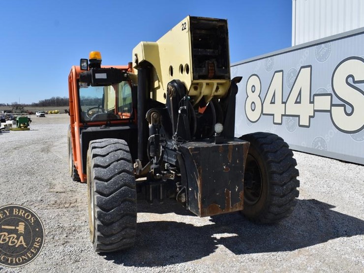 2014-jlg-g12-55a-image-17