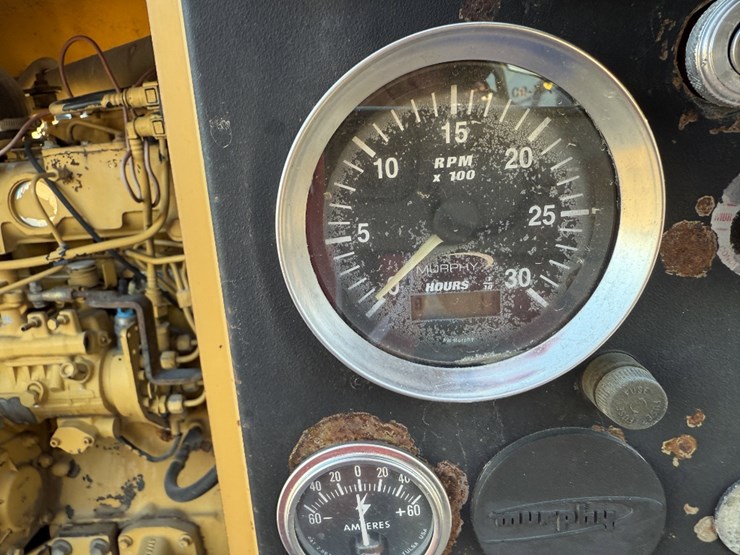 2004-evco-2.5-85-ton-power-swivel-mtd-on-2004-evco-15-t/a-gooseneck-trailer-image-8