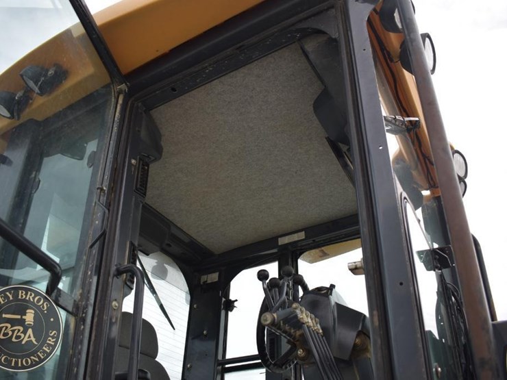 2007-deere-672d-image-61