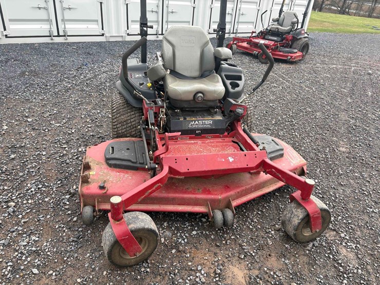 toro-6000-series-master-zero-turn-mower-image-2