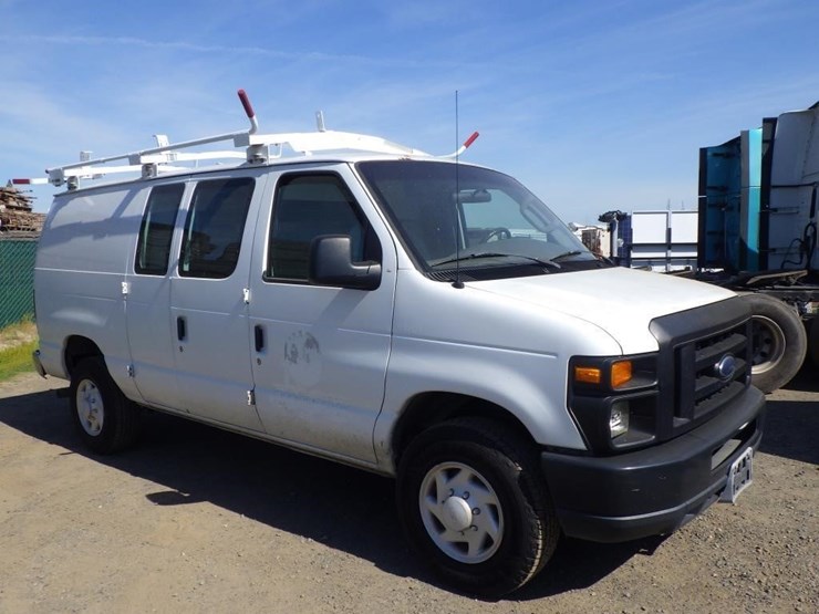 2008-ford-cargo-image-2