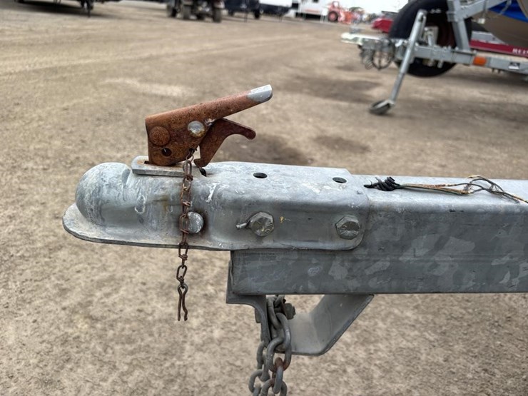 1990-unknown-trailer-image-26