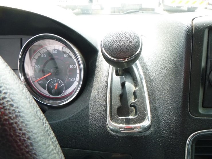 2014-dodge-grand-caravan-image-20