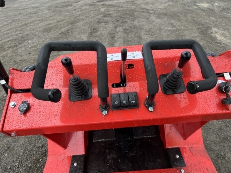 2026-agt-sda-140w-mini-skidsteer-loader-image-13