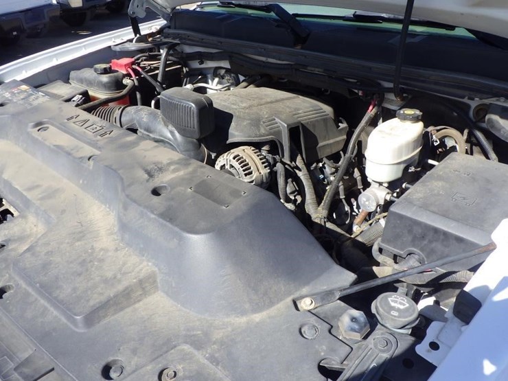 2013-chevrolet-2500hd-image-8