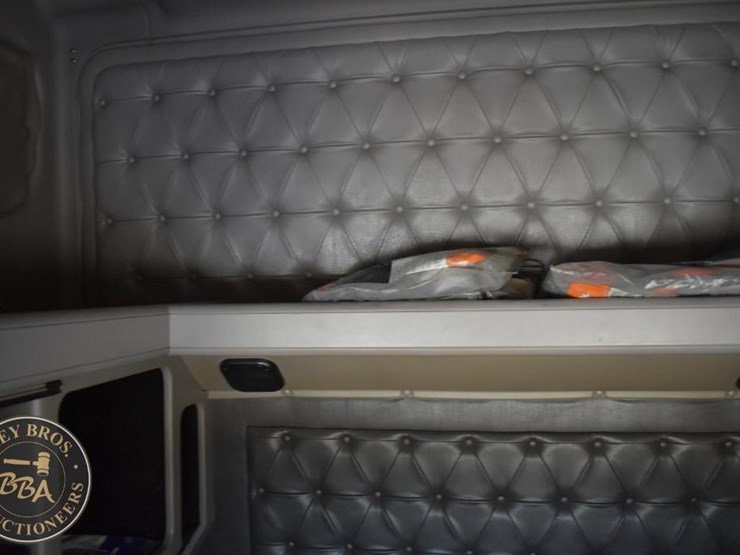 1998-international-9300-image-55