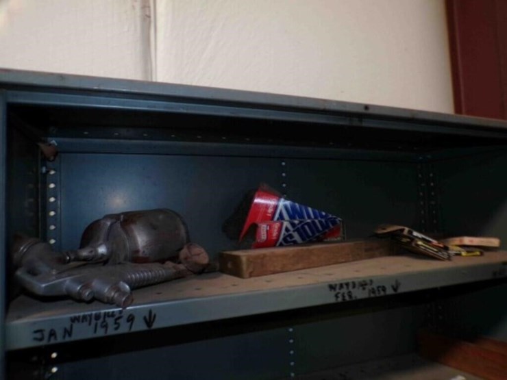 metal-storage-cabinet-image-4