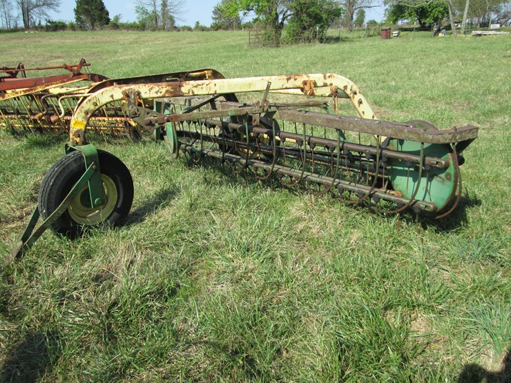 john-deere-10-image-1