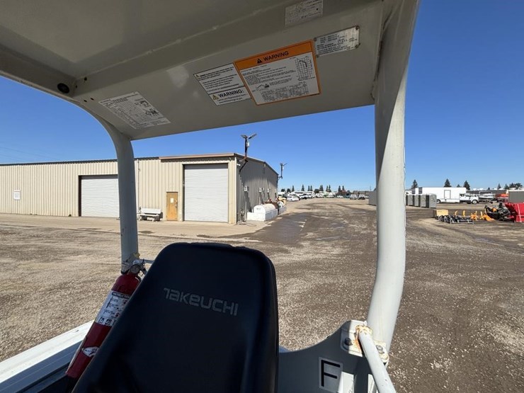 2020-takeuchi-tb230-image-38