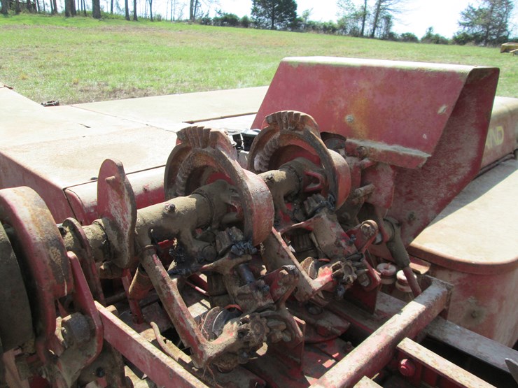 new-holland-273-image-7