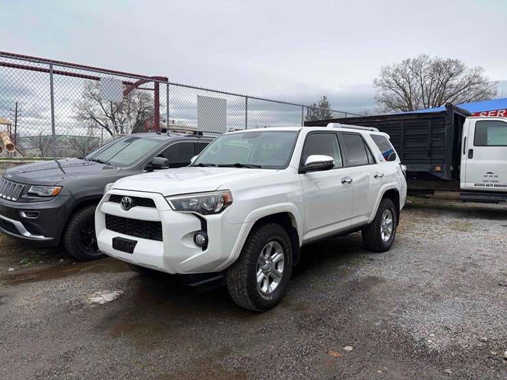 2015-toyota-4-runner-image-1