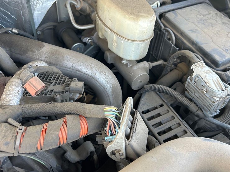 2015-chevrolet-silverado-ltz-2500hd-4x4-crew-cab-pick-up-truck-image-54