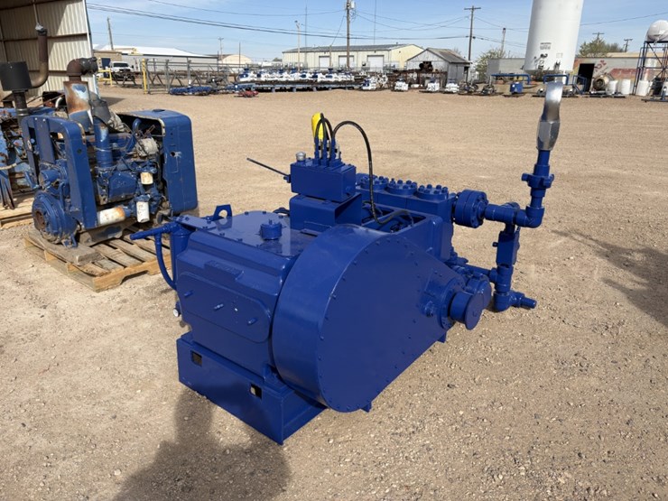2010-gardner-denver-tee-5k-wp-fluid-end-4-plungers-triplex-well-service-pump-(ready-to-work)-image-3