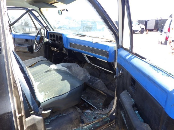 1983-chevrolet-c30-image-7