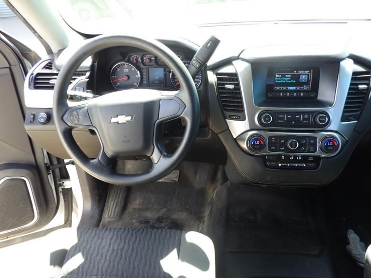 2016-chevrolet-tahoe-image-9