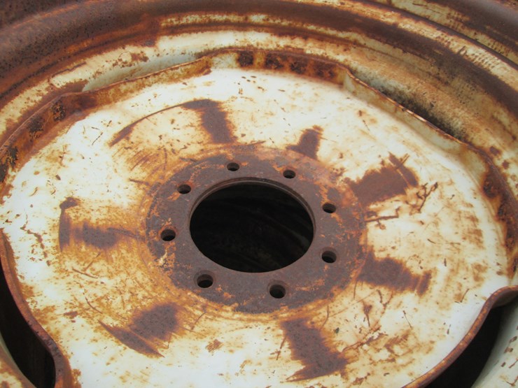 #38184-•-lot-of-(2)-goodyear-23.1-26-tractor-tires-image-4