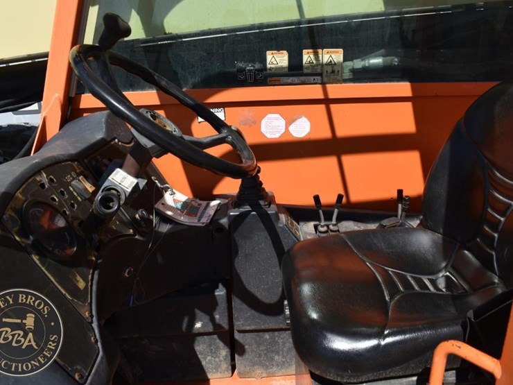 2014-jlg-g12-55a-image-49