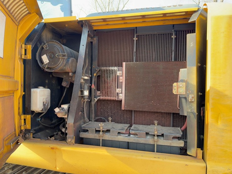 2008-deere-160d-lc-image-31