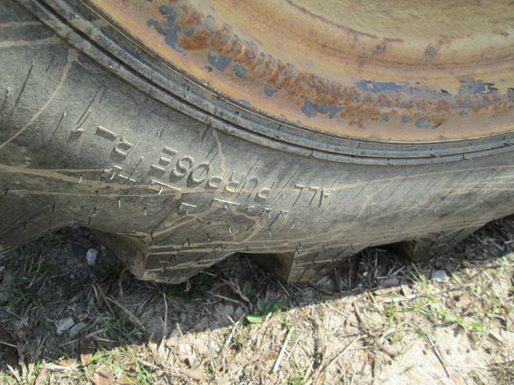 new-holland-1725-image-10