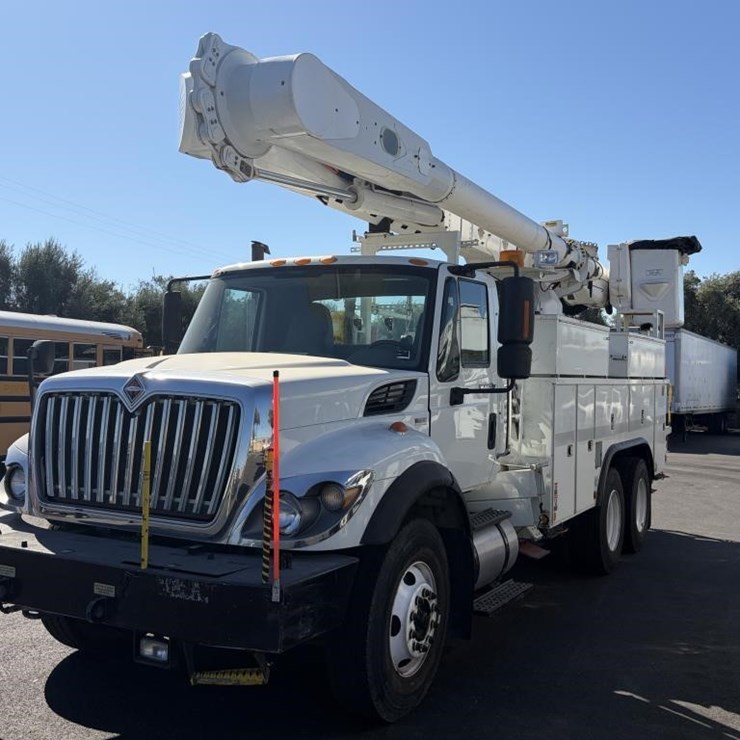 2012 INTERNATIONAL WORKSTAR 7400