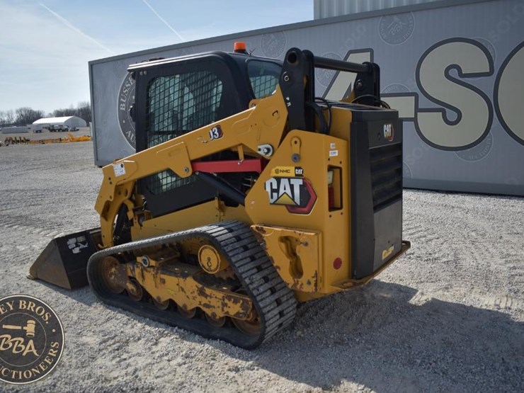 2023-caterpillar-259d3-image-4