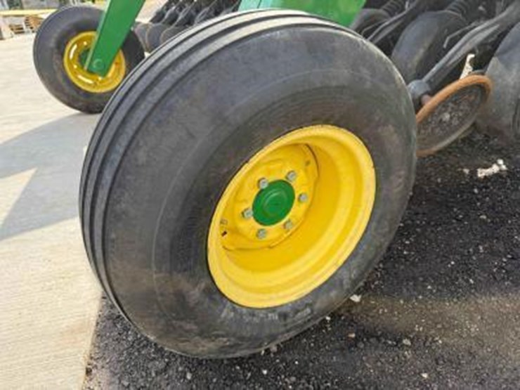 john-deere-1590-image-26