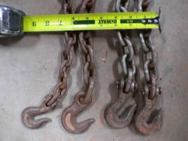 3-chains-with-hooks-image-3