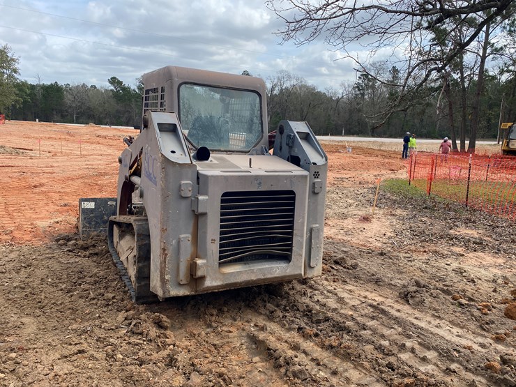 2014-takeuchi-tl8-image-4